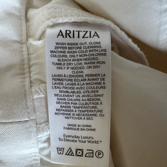 Aritzia TNA Cargo Pants – Size 2 (Cream/Ivory) - Picture 6 of 7